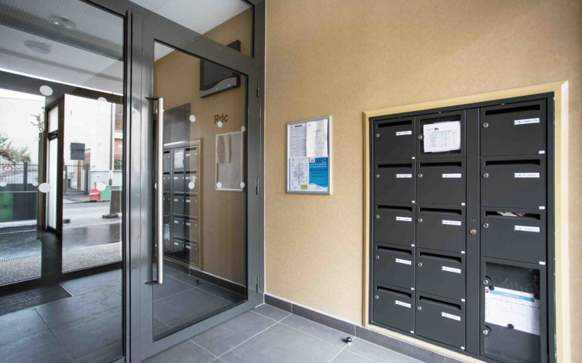 8 rue pierre brossolette